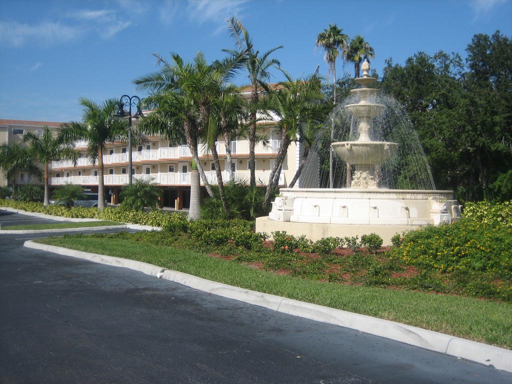 Beso Del Sol Resort Dunedin Exterior photo