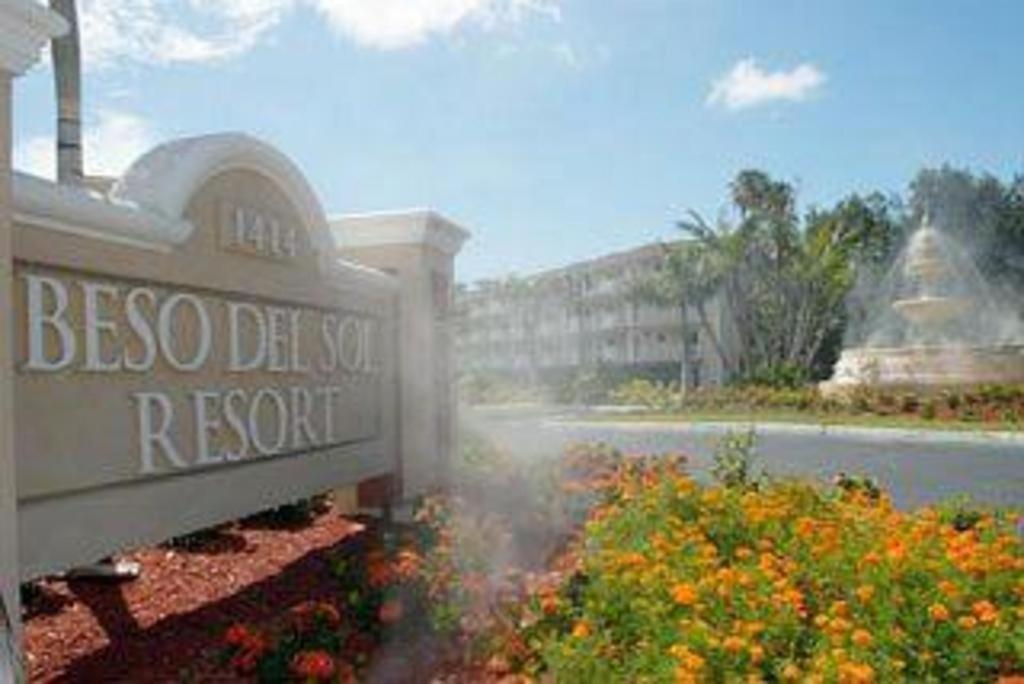 Beso Del Sol Resort Dunedin Exterior photo