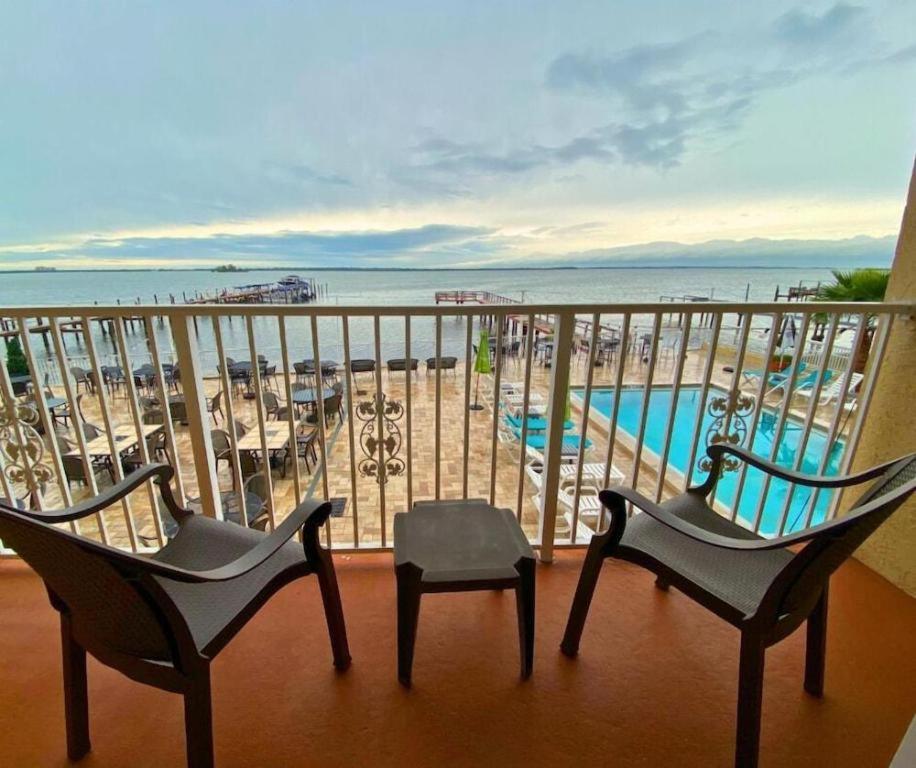 Beso Del Sol Resort Dunedin Exterior photo